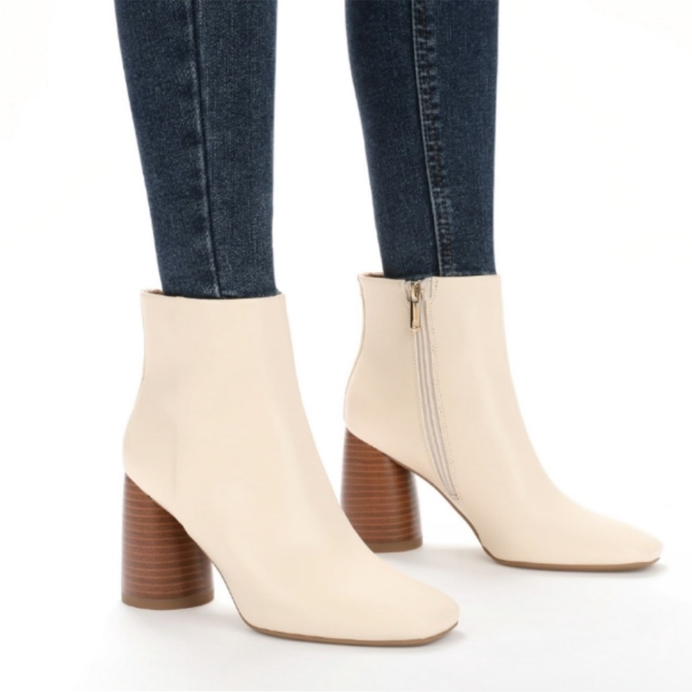 S&L Carlson Ankle Boot Vanilla 8.5 NWT